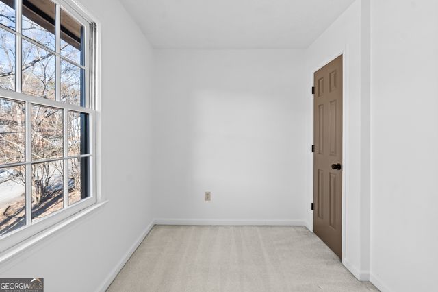 4566 Brandon Drive SW, Lilburn, GA 30047