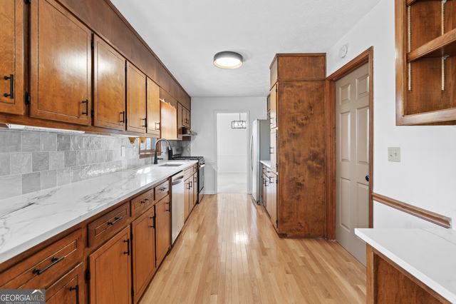 4566 Brandon Drive SW, Lilburn, GA 30047