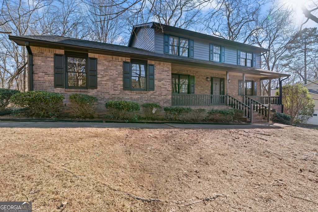 4566 Brandon Drive SW, Lilburn, GA 30047