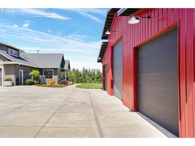 4040 VICTOR POINT Rd Ne, Silverton, OR 97381