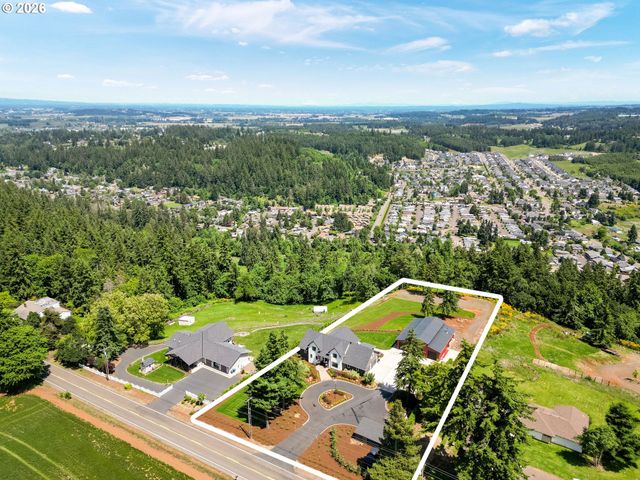 4040 VICTOR POINT Rd Ne, Silverton, OR 97381