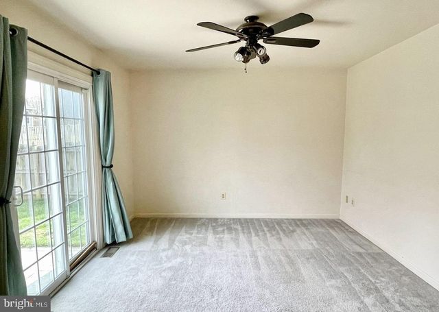 1 GREYSTONE PL, Stafford, VA 22554