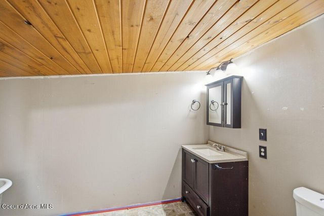 701 Cabin Ridge RD, Spirit Lake, ID 83869