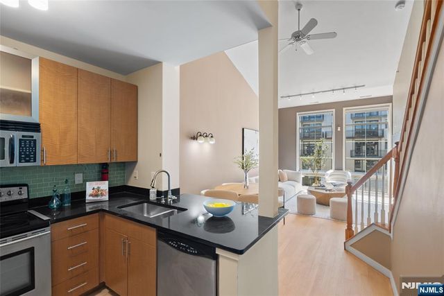26 Ave At Port Imperial 416, West New York, NJ 07093