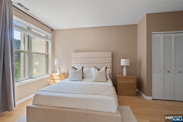 26 Ave At Port Imperial 416, West New York, NJ 07093