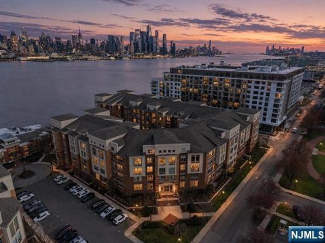 26 Ave At Port Imperial 416, West New York, NJ 07093