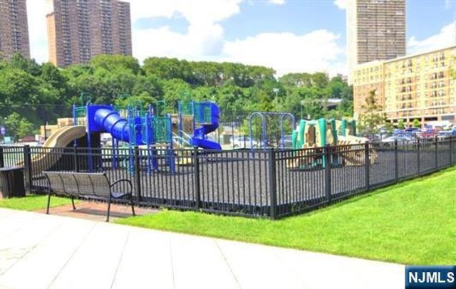 26 Ave At Port Imperial 416, West New York, NJ 07093