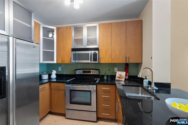 26 Ave At Port Imperial 416, West New York, NJ 07093
