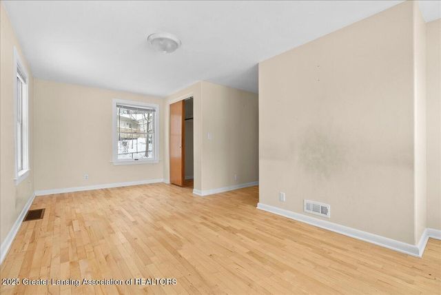 4632 Old Lansing Road, Lansing, MI 48917