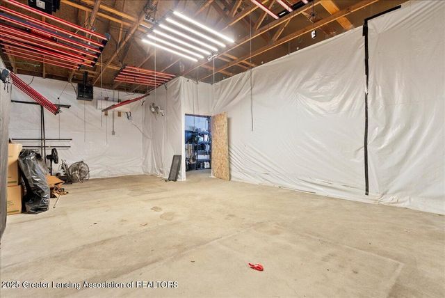 4632 Old Lansing Road, Lansing, MI 48917