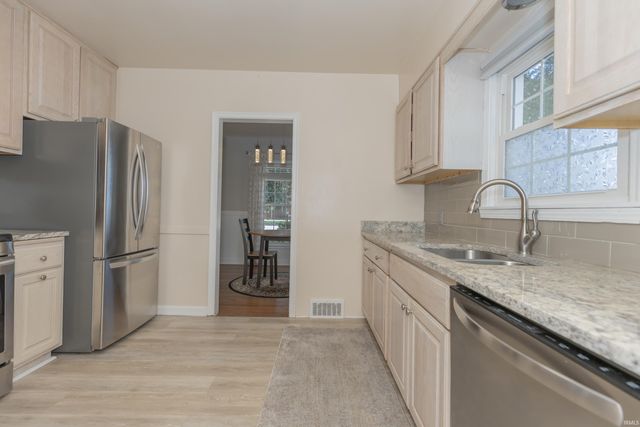 3104 Lincoln Avenue, Evansville, IN 47714