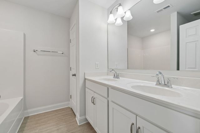 712 Hahn Ct, Lebanon, TN 37087