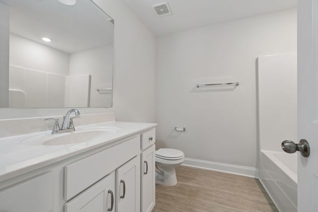 712 Hahn Ct, Lebanon, TN 37087