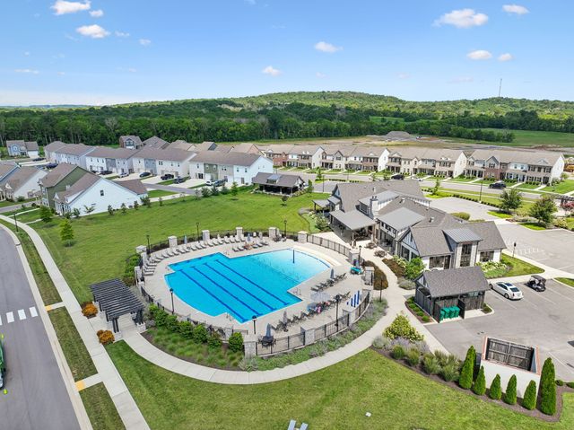 712 Hahn Ct, Lebanon, TN 37087