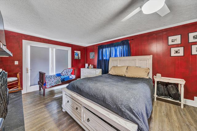 135 CENTER ST, Rocky Mount, VA 24151