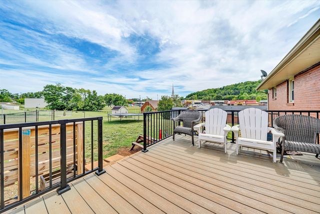 135 CENTER ST, Rocky Mount, VA 24151