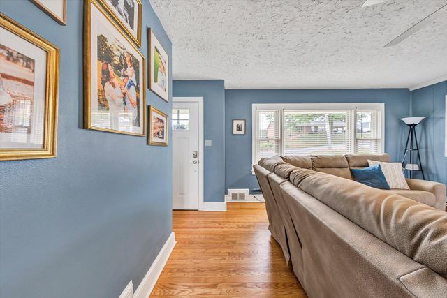 135 CENTER ST, Rocky Mount, VA 24151