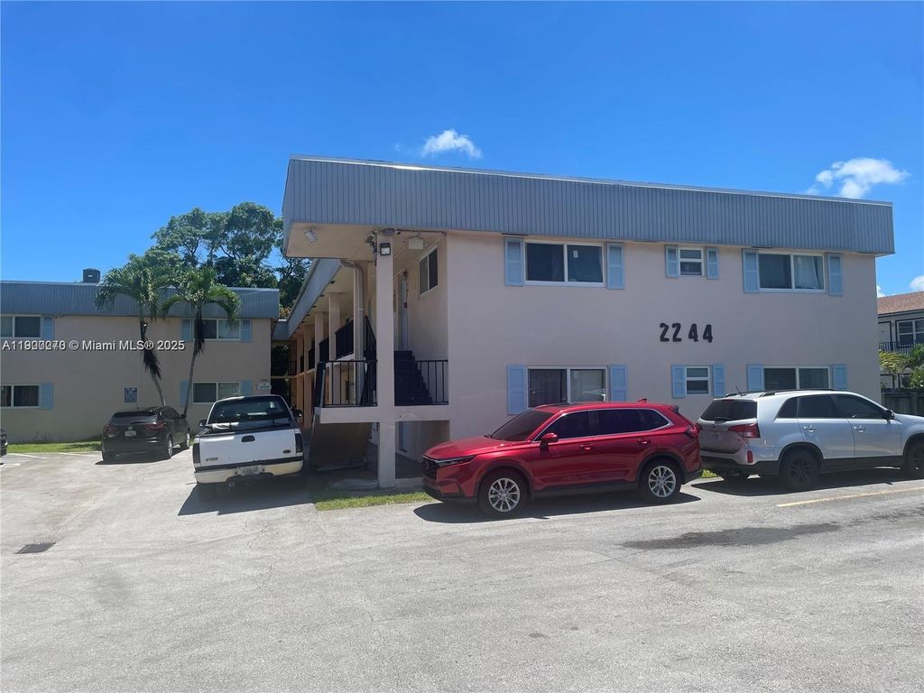 2244 Madison St 9, Hollywood, FL 33020