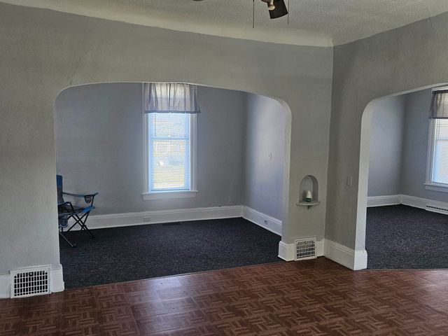 211 N Wenona Avenue, Bay City, MI 48706