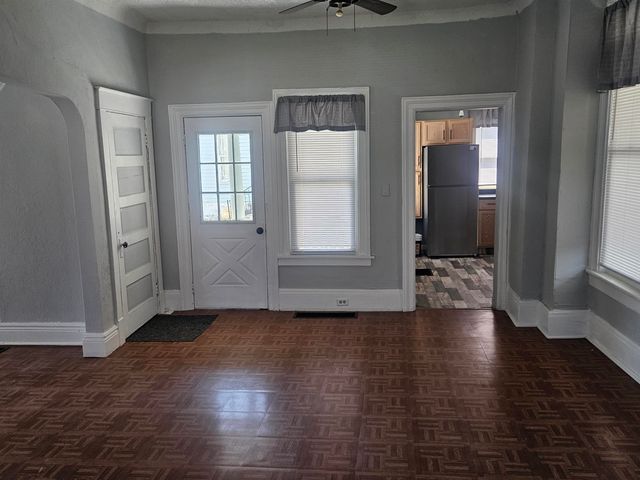 211 N Wenona Avenue, Bay City, MI 48706