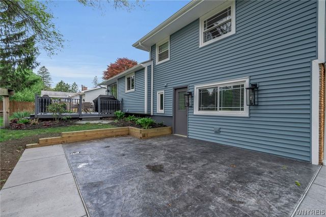 5812 Cloverfield Drive, Boston, NY 14075