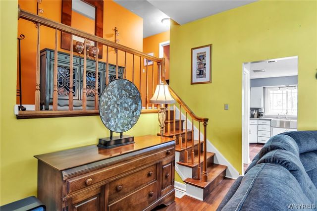 5812 Cloverfield Drive, Boston, NY 14075