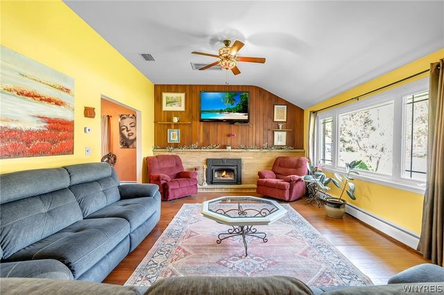 5812 Cloverfield Drive, Boston, NY 14075