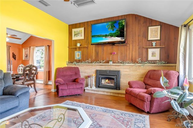 5812 Cloverfield Drive, Boston, NY 14075
