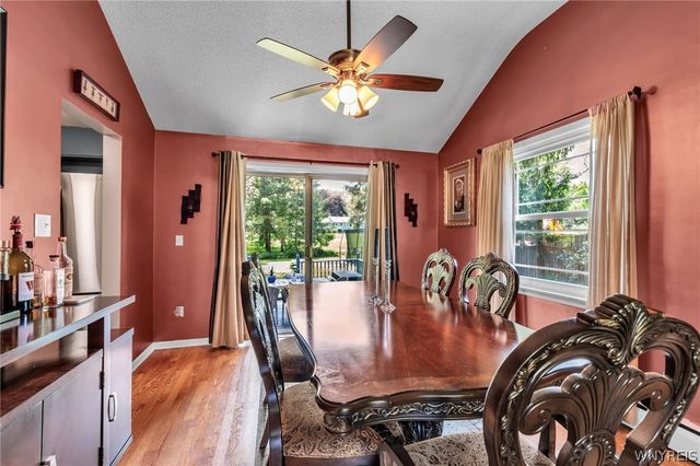 5812 Cloverfield Drive, Boston, NY 14075