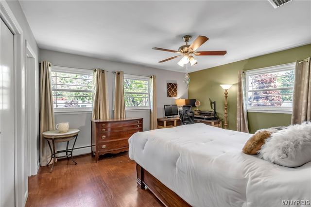 5812 Cloverfield Drive, Boston, NY 14075
