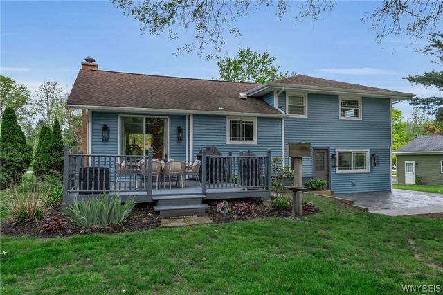 5812 Cloverfield Drive, Boston, NY 14075