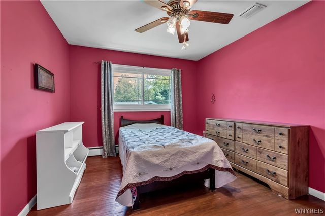 5812 Cloverfield Drive, Boston, NY 14075