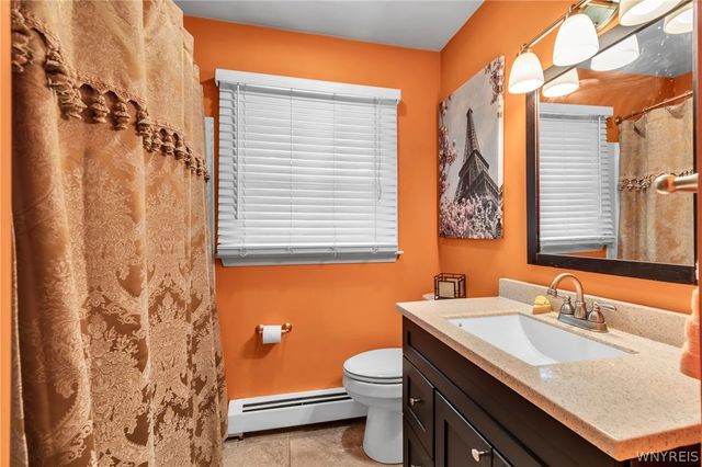 5812 Cloverfield Drive, Boston, NY 14075