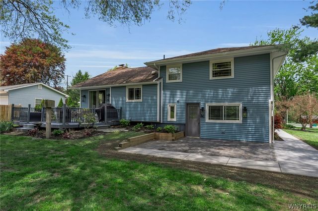 5812 Cloverfield Drive, Boston, NY 14075
