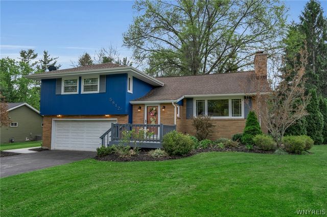 5812 Cloverfield Drive, Boston, NY 14075