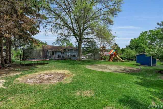 5812 Cloverfield Drive, Boston, NY 14075