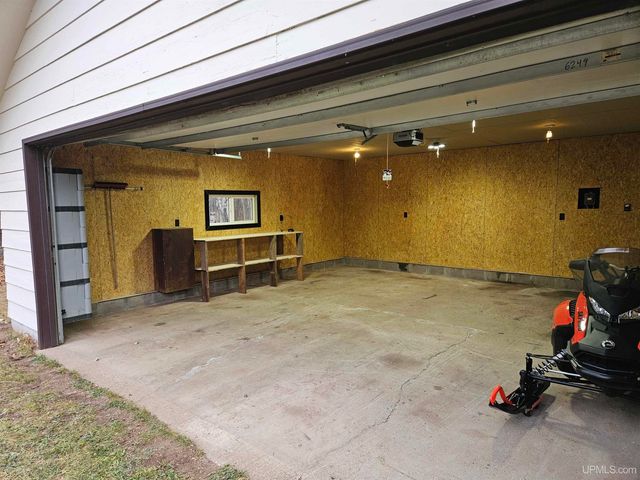 270 Sheridan Avenue, Ontonagon, MI 49953