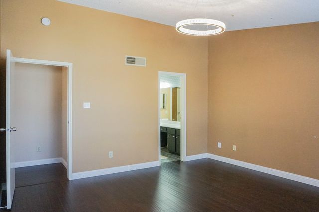 3100 Jeanetta Street 703, Houston, TX 77063
