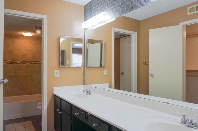 3100 Jeanetta Street 703, Houston, TX 77063