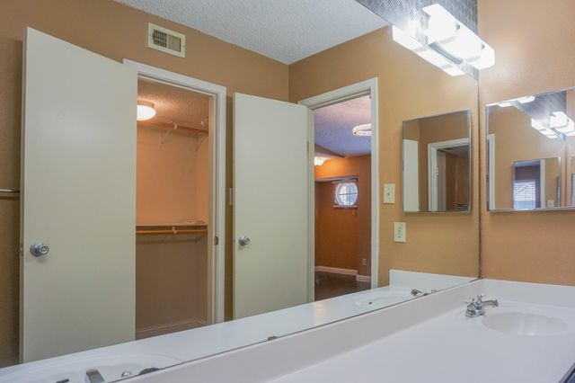 3100 Jeanetta Street 703, Houston, TX 77063