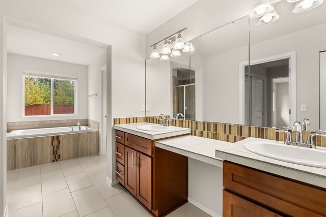 32214 50th Court S, Auburn, WA 98001