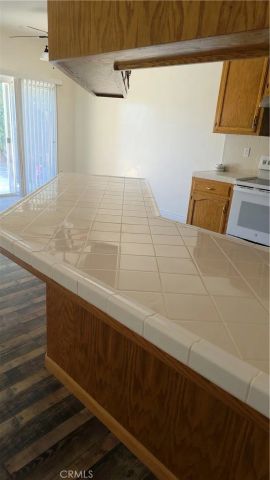 9909 Mona Lisa Ln, Bakersfield, CA 93312