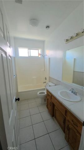 9909 Mona Lisa Ln, Bakersfield, CA 93312