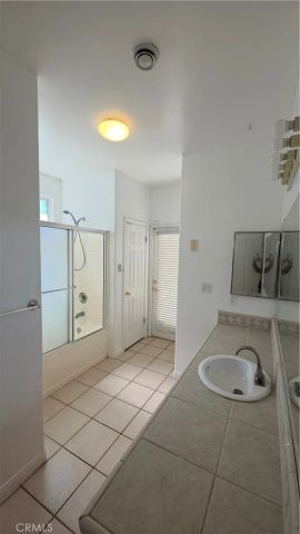 9909 Mona Lisa Ln, Bakersfield, CA 93312