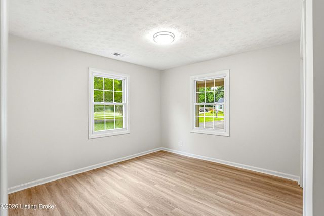 6613 Fincastle Trail, Louisville, KY 40272