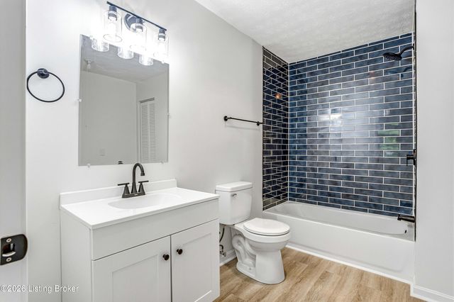 6613 Fincastle Trail, Louisville, KY 40272