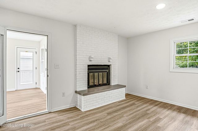 6613 Fincastle Trail, Louisville, KY 40272