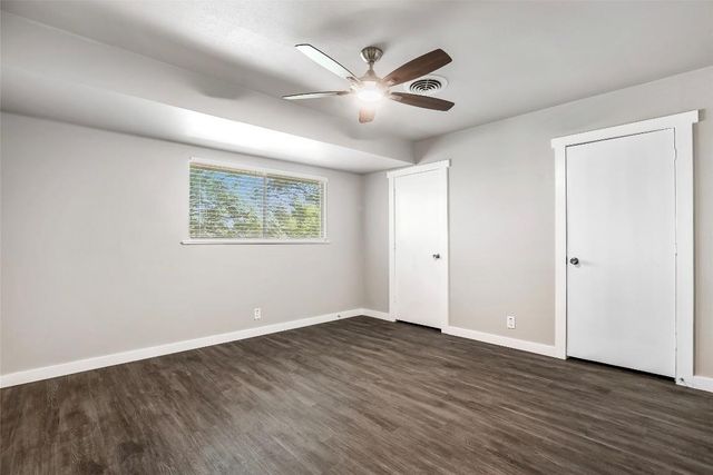 5330 Balcones DR B, Austin, TX 78731