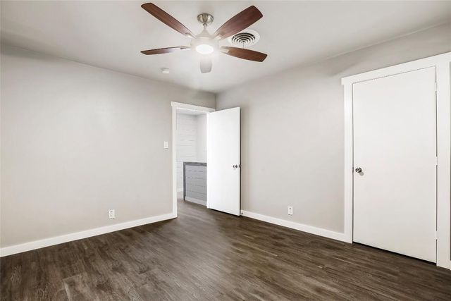 5330 Balcones DR B, Austin, TX 78731