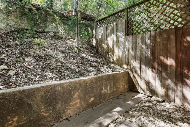 5330 Balcones DR B, Austin, TX 78731